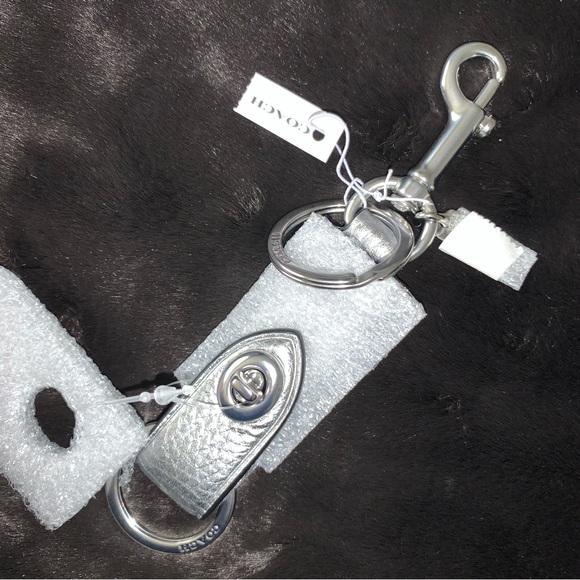 NEW! Metallic Pebbled Leather Trigger Snap Bag Charm Dbl End Valet Key Ring NWT - Picture 10 of 14